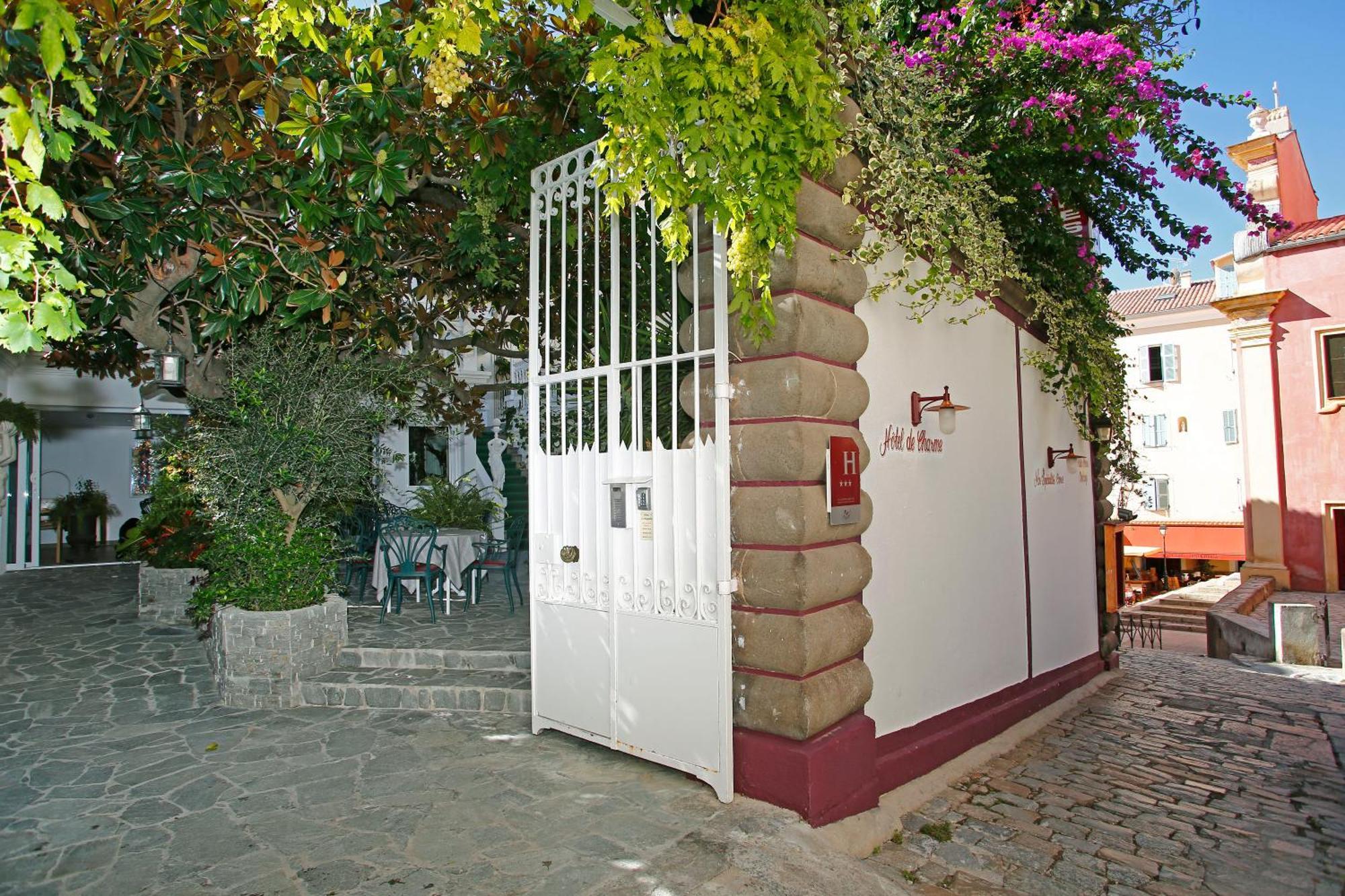 Le Magnolia Ξενοδοχείο Καλβί Εξωτερικό φωτογραφία
